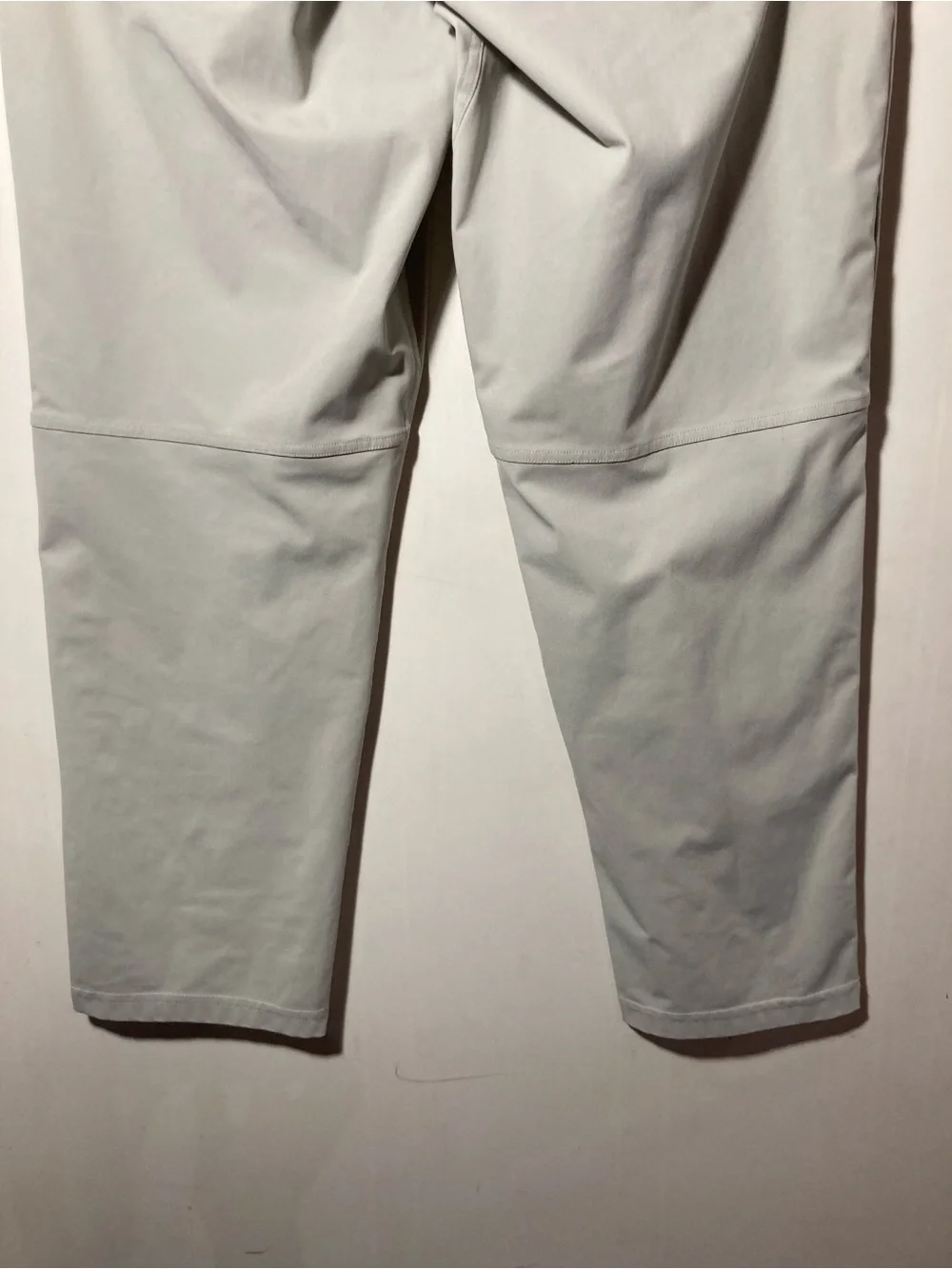 Lululemon Men’s ABC Classic Fit Pant Silverdrop Color Size 34X285 Pockets